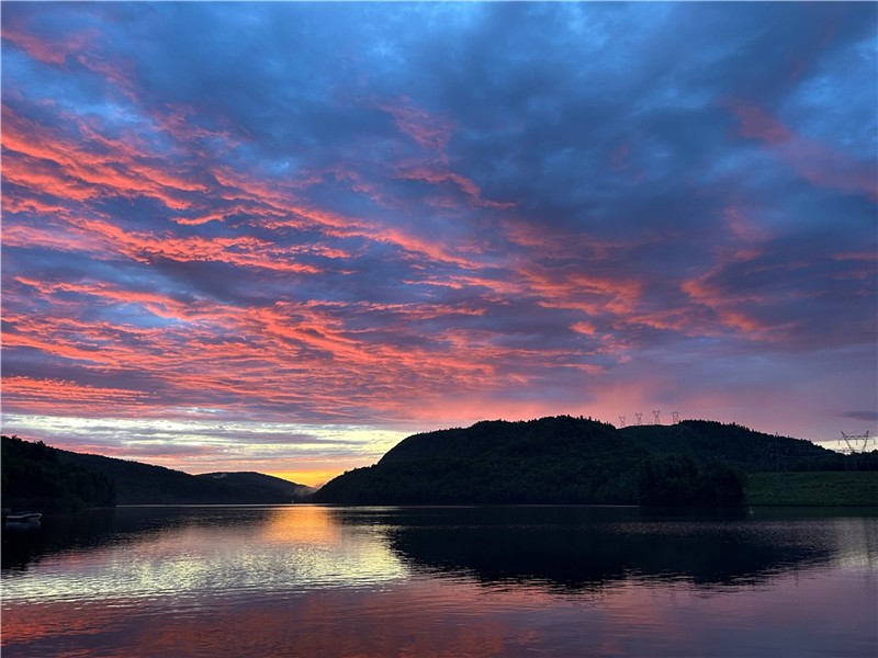 Chalet Le Brunello – Waterfront – Private Dock – 31+ Day Rentals