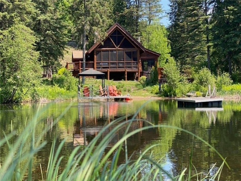 *PASSION CHALETS* | ORIGNAL (WN) | LAKEFRONT - DECKS - KAYAKS - SPA - BBQ - FIREPLACES - FOOSBALL