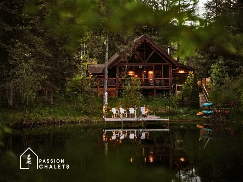 *PASSION CHALETS* | ORIGNAL (WN) | BOIS ROND - BORD DE LAC - KAYAKS - SPA - BBQ - FOYERS - BABY-FOOT