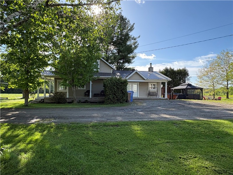 Hébergement Auckland,maison de campagne, 5 chambres,piscine hors terre chauffée