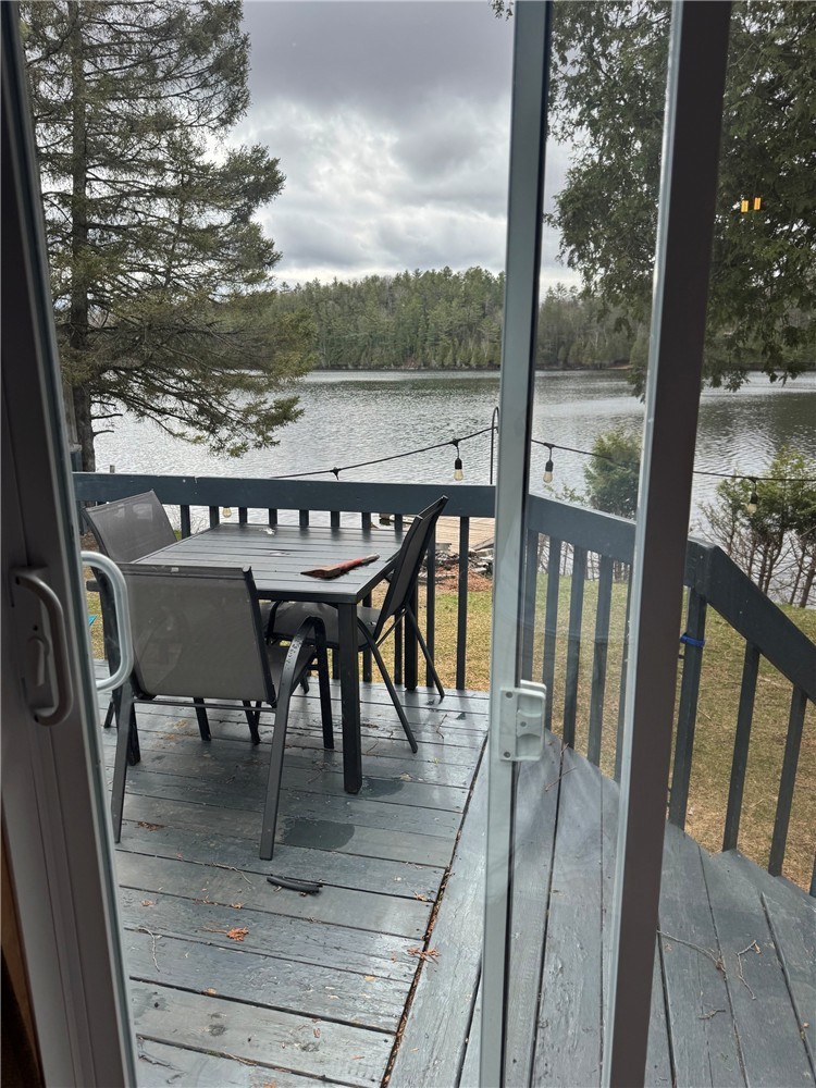 chalet bord de l'eau