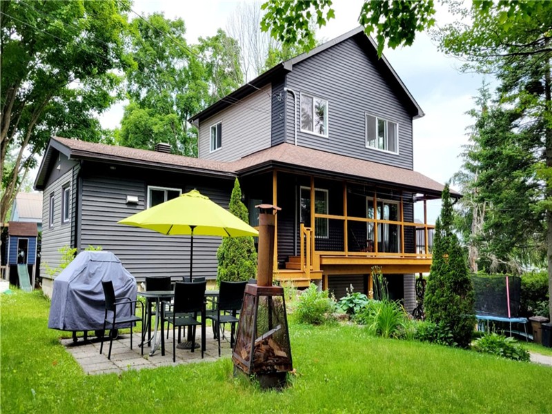 NOUVEAUTÉ CHALET Ô LAC-BROME- Vue sur le lac, 3c.c. 8 pers.