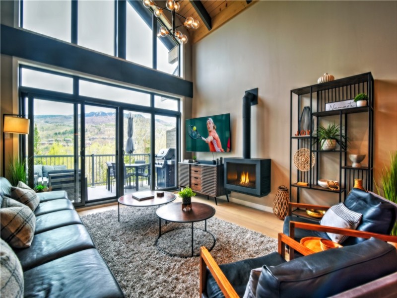 NEW!! Verbier Chelsea | Ski Mountain View | Shuttle to Resort | Covered Parking + Spa & Pool Access