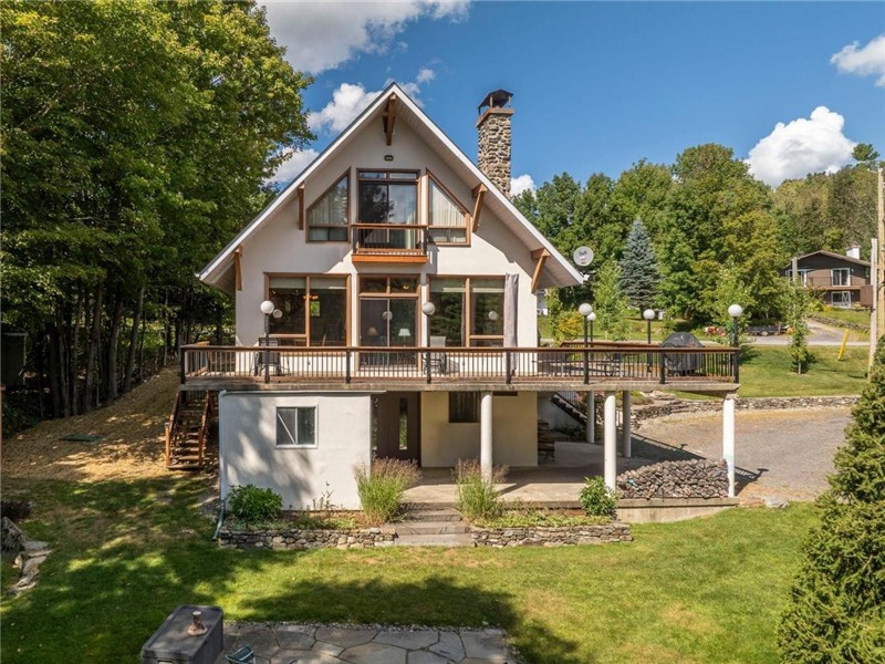 5 bedroom cabin in Sutton Mountain