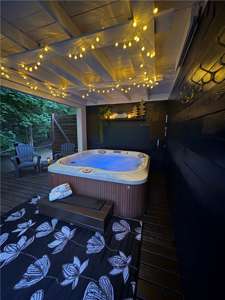 Le Castor | Chalet nature avec spa près de la rivière Ouareau