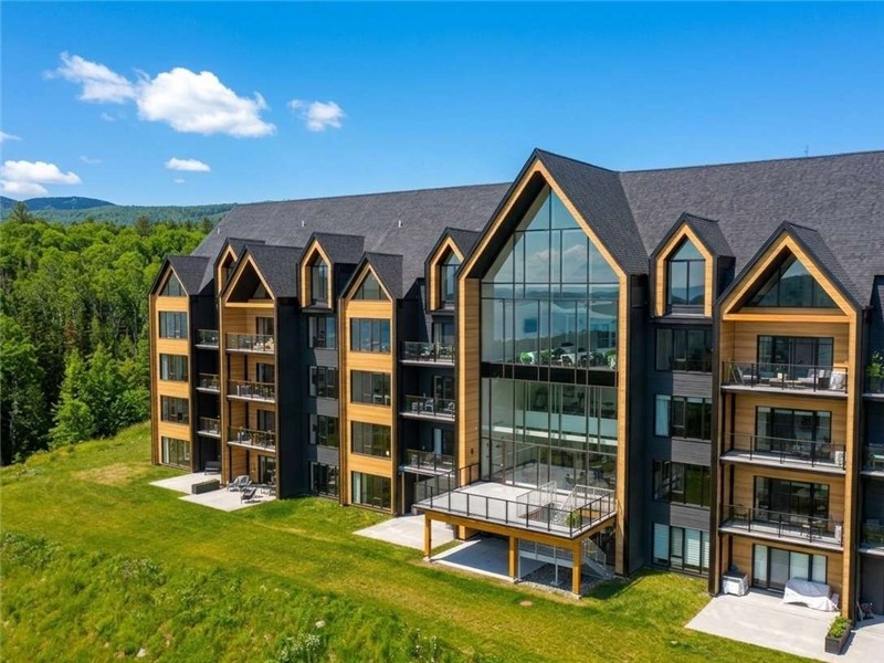 Aurea Charlevoix | First-Floor Luxury Condos