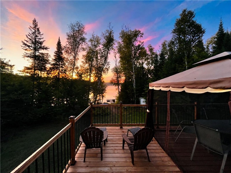 CHALET Le Blanc | Spa, bord de l'eau, kayaks
