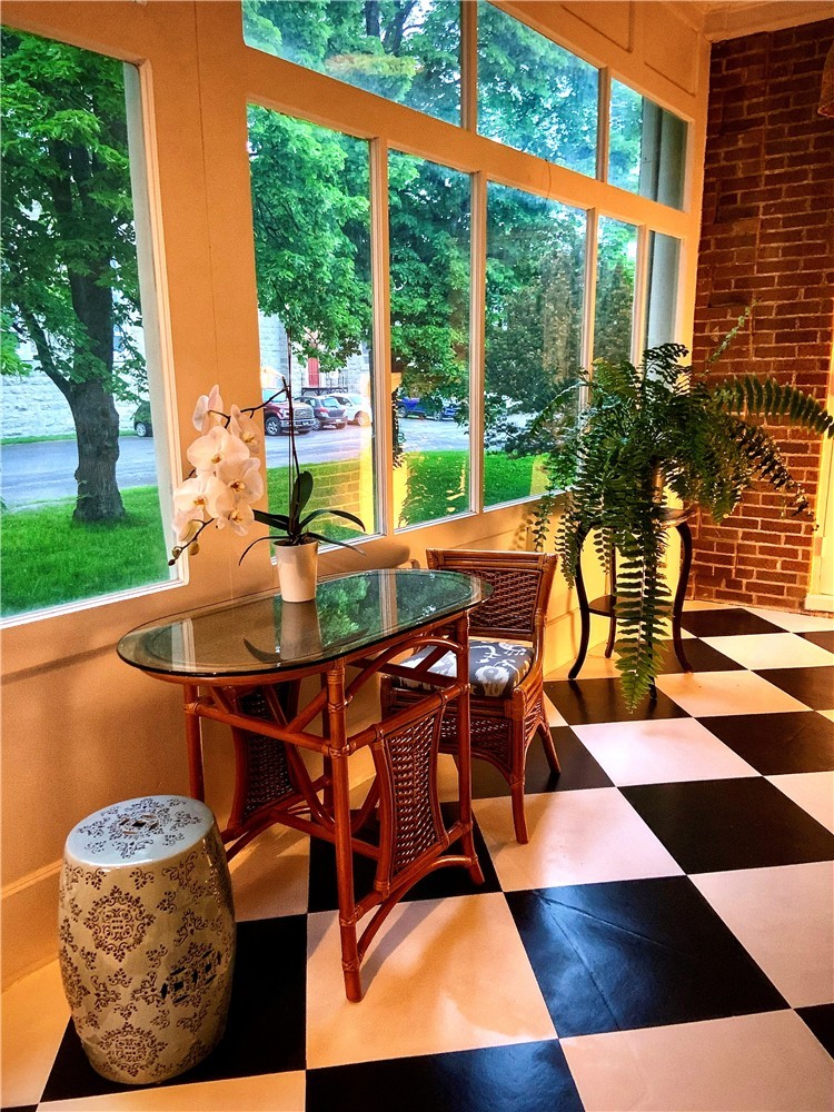 Maison d'hôte en Gaspésie, style BnB, petit hôtel: – 6 chambres, 10 personnes, déjeuner inclus.