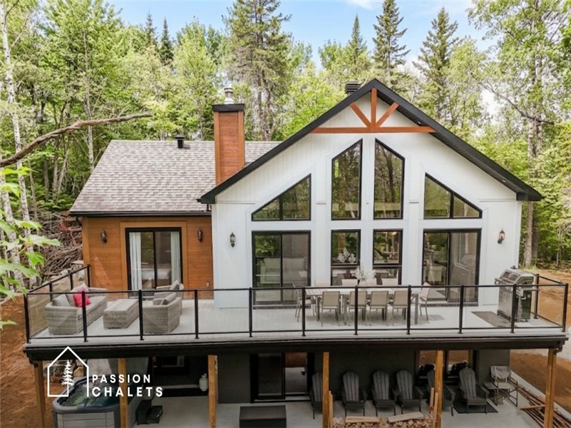*PASSION CHALETS* | CHALET DES HAUTEURS | LAKE ACCESS - SKI - SPA - BBQ - FIREPLACES - GAME TABLES