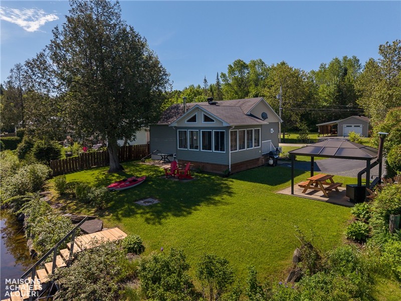 Le Chalet Montour