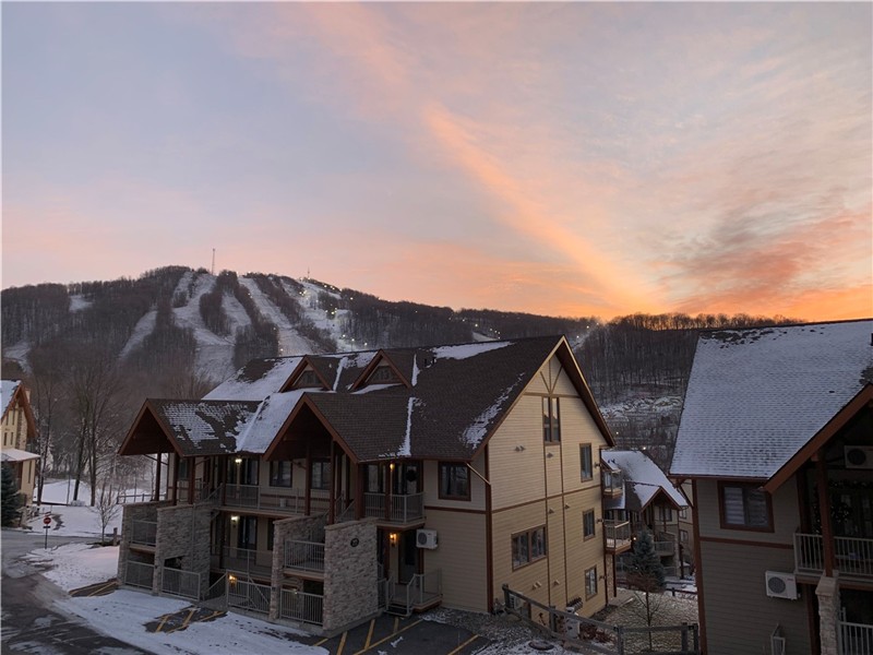Bromont ski-in ski-out, exceptional view