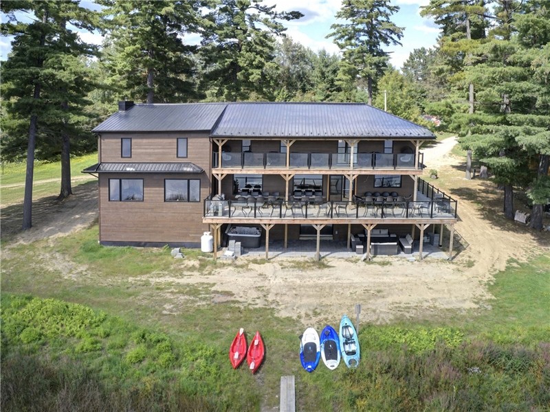 MANOIR LAC DU CERF- 41 PERS, SPA, SALLE DE CINÉMAS, BORD DE LAC