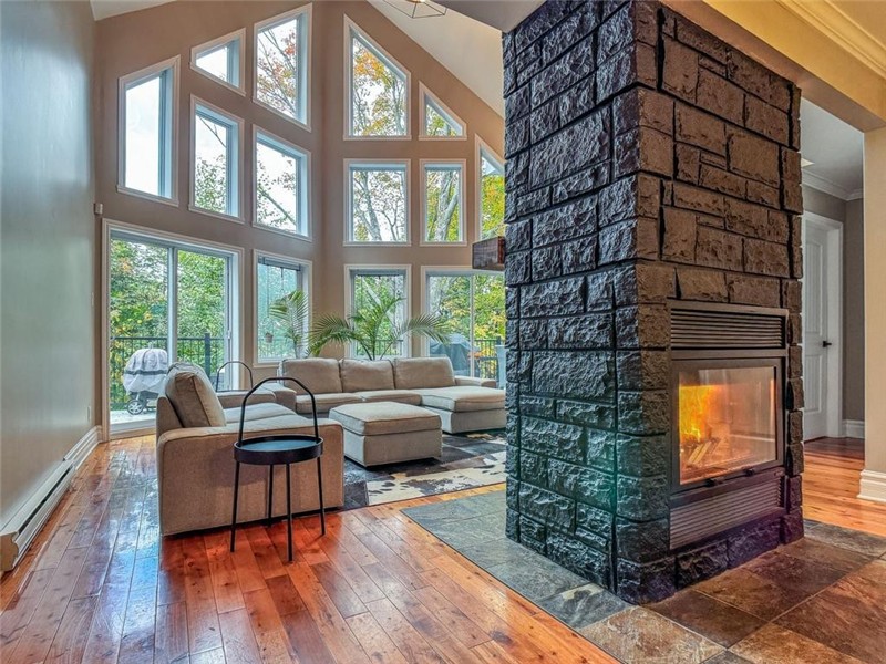 CHALETS MAISON SKI IN SKI OUT BROMONT NOUVEAU