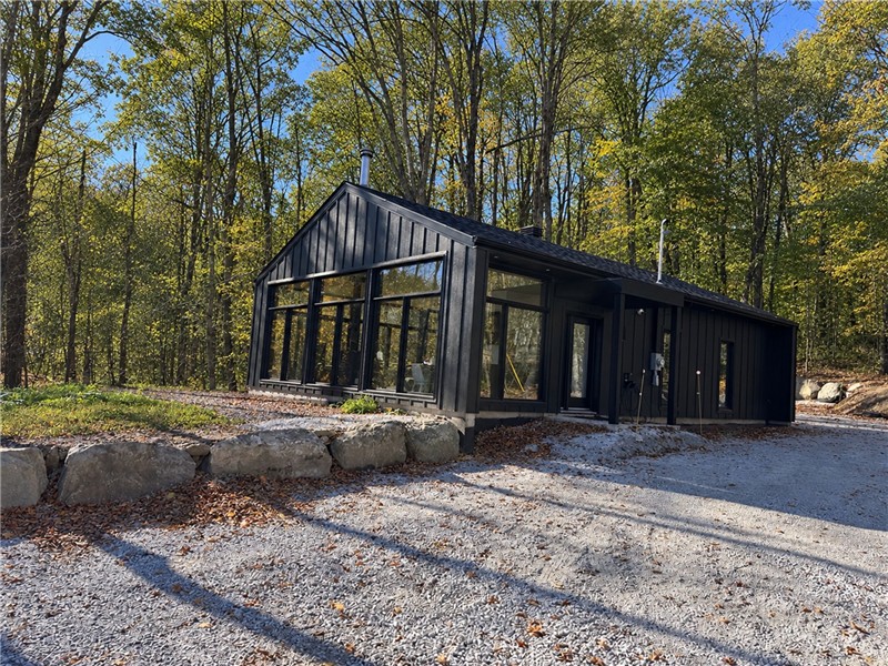 New and Modern Chalet in Austin | Fireplace, Office and EV Charging Station