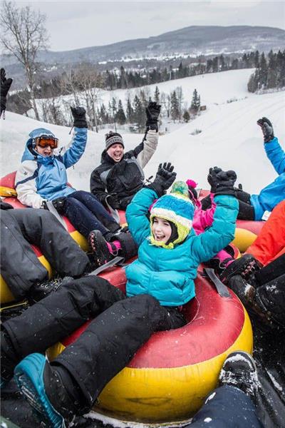 À 2 minutes des Super glissades de St Jean de Matha