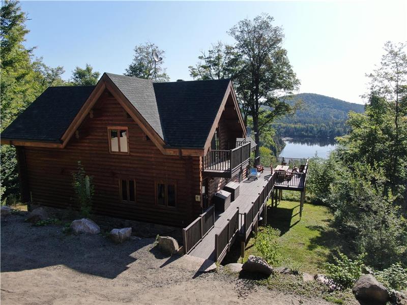 Martine Cottage Shared access to Lake Rougeaud