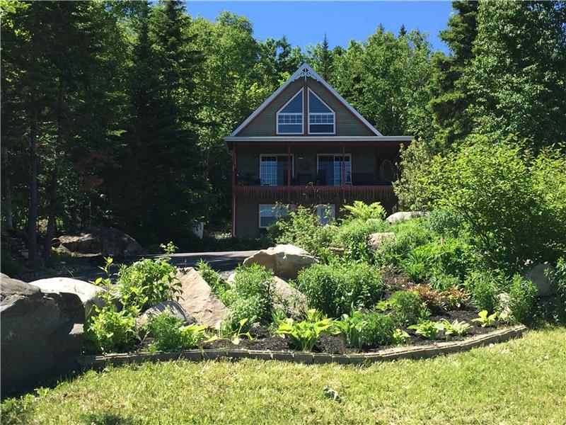 Au Chant des Baleines