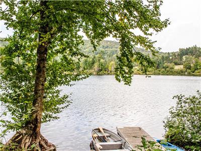 Petite Ourson Waterfront Dock Kayaks Private Dock