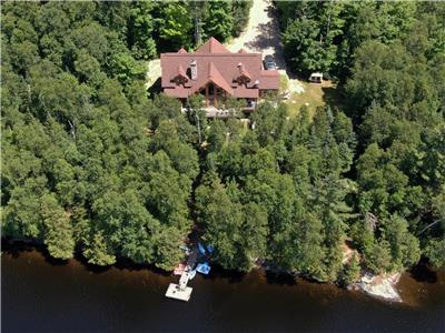 Refuge sur Lac with Private Dock