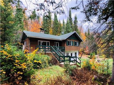 CHALET CASCADES; lake access, private forest, minutes from the slopes !SPECIAL OFFER!