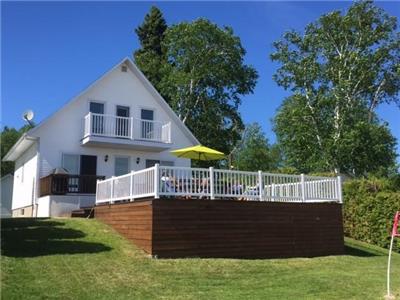 Chalet avec plage sur le Lac St-Jean