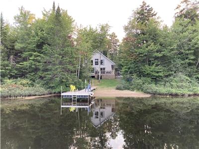 Chalet du lac Carillon, aux limites de Portneuf et de la Mauricie