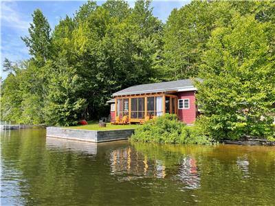 Le Chalet au Lac ***SITE EXCEPTIONNEL ,Bord de l'eau ,proximit Valle Bras-du-Nord. Relche dispo!!