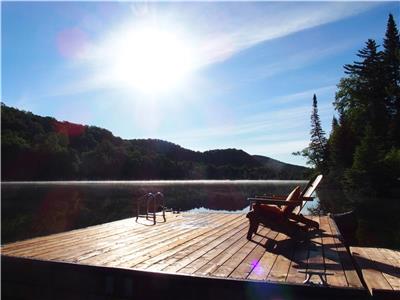 Le chalet du petit lac Sainte Marie, bord de l'eau avec spa, 6 kayaks et canot