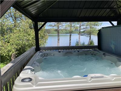 Orignal Sandy Waterfront Cottage-SPA-Pool-Table-fooseball