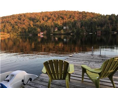 Chalet Bellefeuille sur Lac propre tranquil et baignable