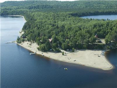 Cottage located on the north arm of the Baskatong, nature at is best