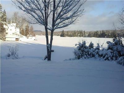 Maison Savary- une charmante demeure localise directement au bord du Lac Sept-les