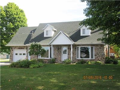 Magnifique maison de campagne  louer prs de Bromont et Granby