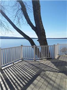 Stunning Lakeside Vues Brome Lake 32 days +