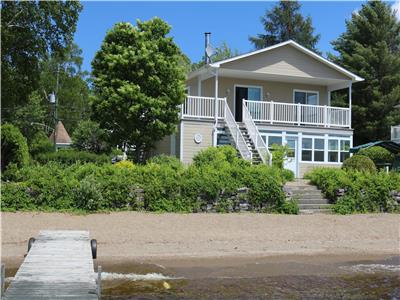 La villa sur la plage, lac Aylmer, Stratford, plage de sable, SPA, VTT, motoneige, bateau, pche.