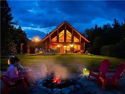 Le Jadanie Chalet - chalet en bois rond  louer, bord de lac avec spa