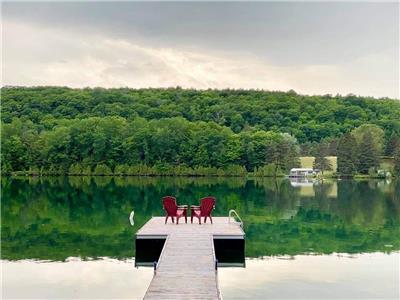 Spacieux et charmant chalet au bord du lac Viceroy dans la rgion de l'Outaouais