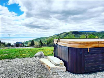 Chalets Plaisirs - L'accueillante - Superbe vue sur le fleuve et les montagnes !