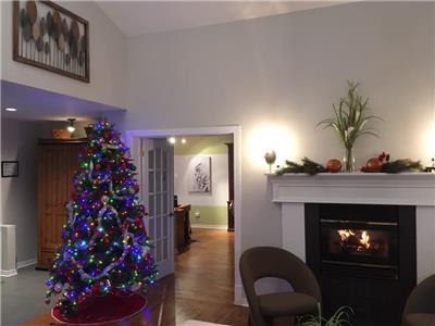 Le Marigny: Private beach, air conditioners , WiFi, calm, boats, nearby trails and services