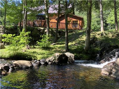 Le Cristallin, magnifique chalet  St-Alexis des Monts !