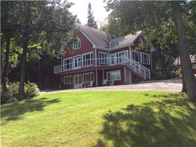 Condo des Cdres, Estrie, sur un domaine priv de 100acres (Mansonville) Prs Owl's Head et Jay Peak