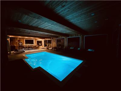 Norwegian, INDOOR POOL,huge WOW 5 stars log cabin, DIRECTLY ON THE LAKE,JACUZZI,St-Sauveur,tremblant