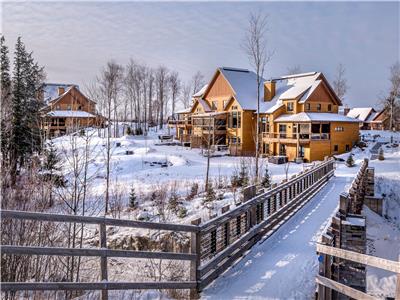 Havre des Lgendes 111 Tremblant  - 8 ch. sur les pistes de skis | Spa priv