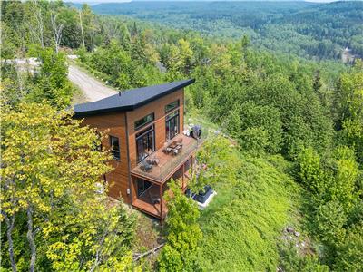 Htel  la maison - L'Horizon, spa et fleuve
