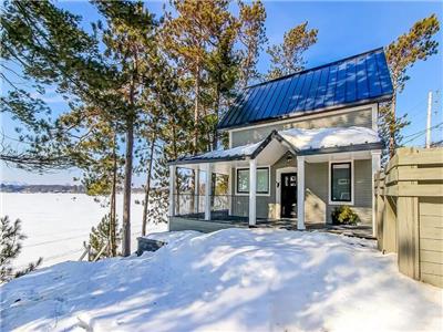 Magnifique chalet 4 saisons sur le Lac Brome