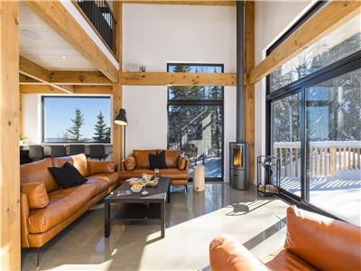 Chalet Valhalla - views, hot tub and coziness