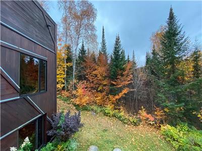 La Romane: Nature Escape with Hot Tub & Pool Table