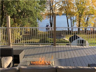 Cottage Ottawa River (located at the Outaouais-Laurentides border; monthly rental)