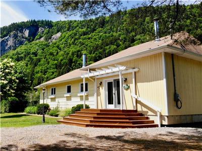 The Log Driver- The Chalets Tourisma