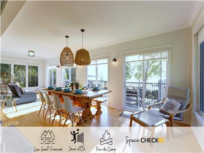 Cottage Waterfront - Le Castel | 7 beds, 13 guests